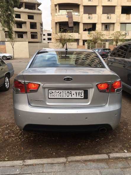 كيا فورتي 2010 - صورة 4