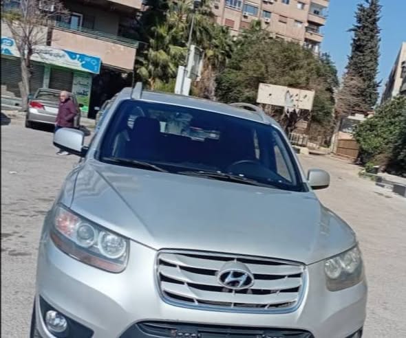 هيونداي سنتافيه 2011 - صورة 2