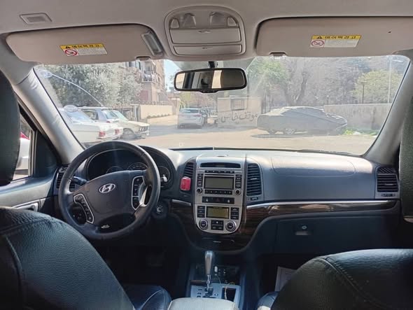 هيونداي سنتافيه 2011 - صورة 4