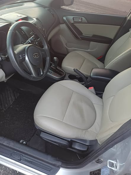 كيا سيراتو 2010 - صورة 1