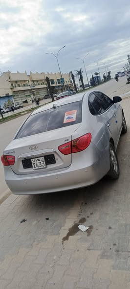 هيونداي افانتي 2010 - صورة 3