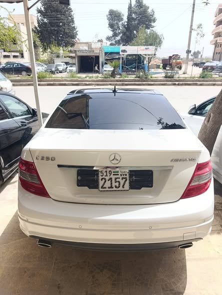 مرسيدس سي 250 2011 - صورة 2