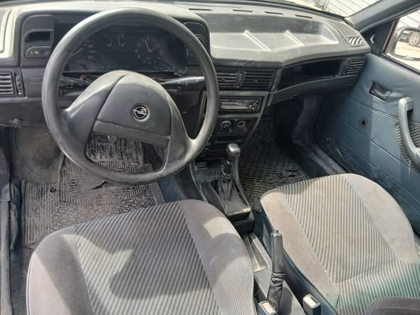 دايو رايسر 1993 - صورة 5