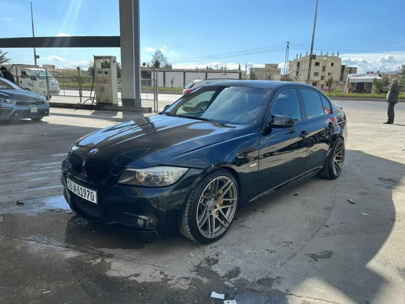 بي إم دبليو 335 2008 - صورة 1
