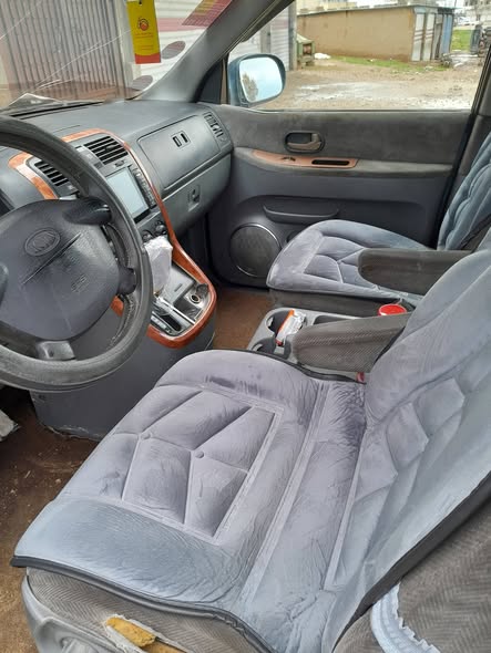 كيا كارنفال 2003 - صورة 2