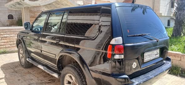 ميتسوبيشي باجيرو 2005 - صورة 3