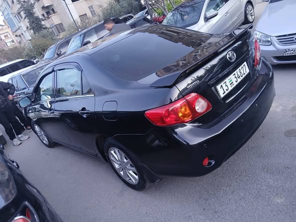 تويوتا كورولا 2009 - صورة 1