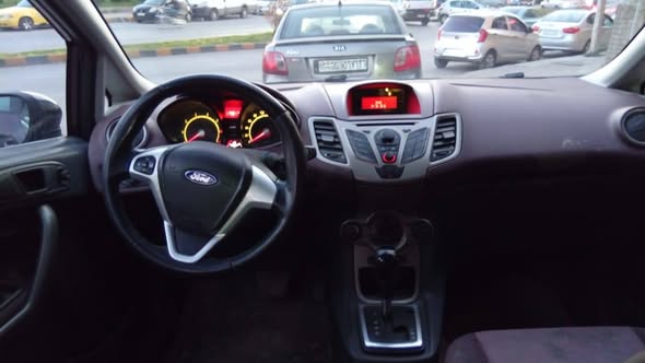 فورد فيستا 2010 - صورة 4