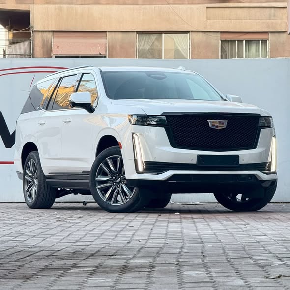 كاديلاك اسكاليد 2023 - صورة 2