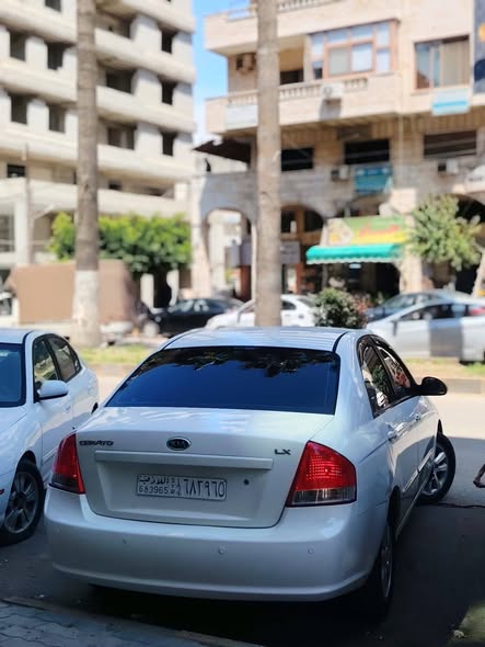 كيا سيراتو 2008 - صورة 4