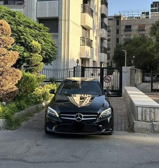 مرسيدس C300 2019 - صورة 2