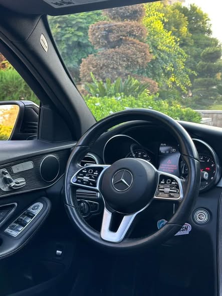 مرسيدس C300 2019 - صورة 3