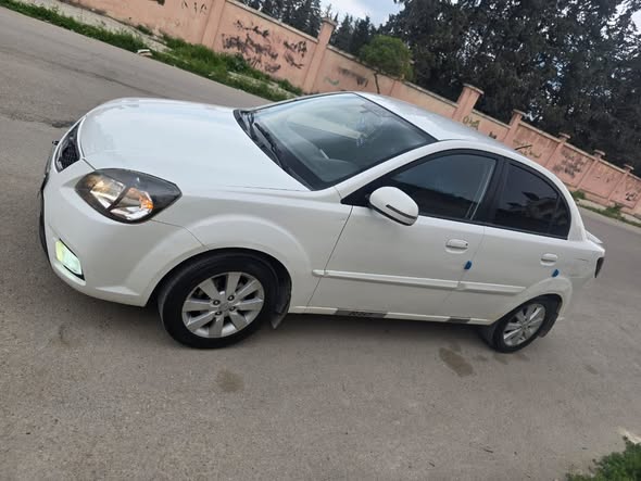 كيا ريو 2011 - صورة 2