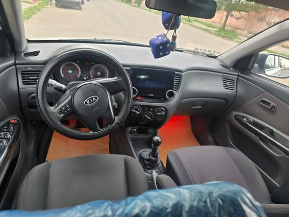 كيا ريو 2011 - صورة 3