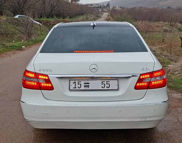 مرسيدس E220 2011 - صورة 2