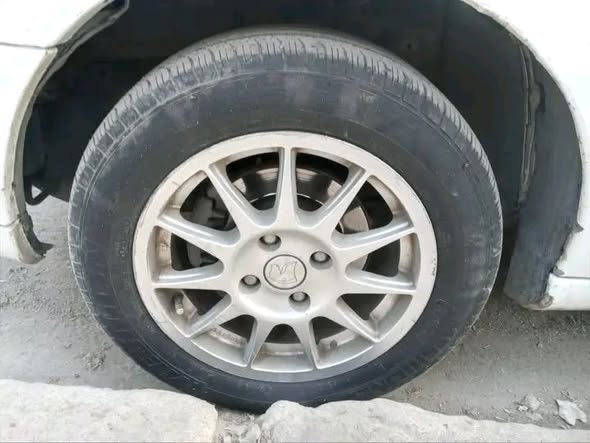 إيران خودرو سمند 2007 - صورة 4