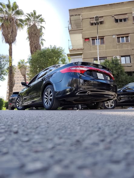 هونداي أزيرا 2011 - صورة 4