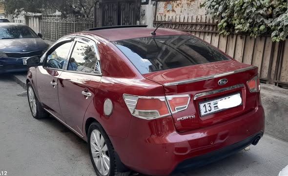 كيا فورتي 2010 - صورة 4