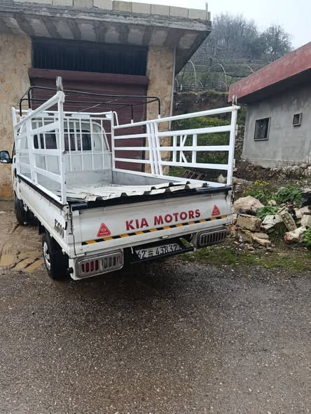 كيا بونغو 3 2010 - صورة 1