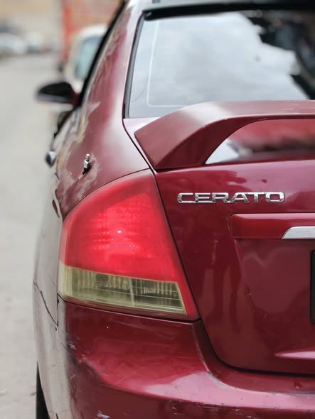 كيا سيراتو 2007 - صورة 3