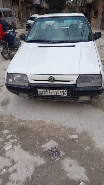 سكودا بيك اب 1994 - صورة 2