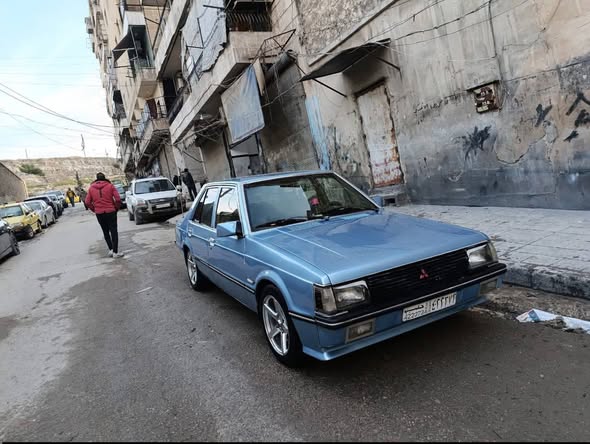 ميتسوبيشي لانسر 1983 - صورة 3