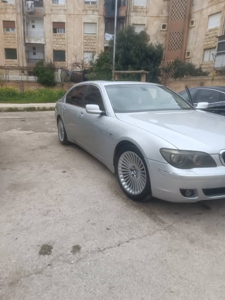 بي إم دبليو 745 2002 - صورة 2