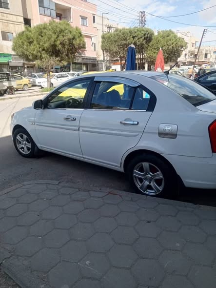 هيونداي فيرنا 2010 - صورة 3