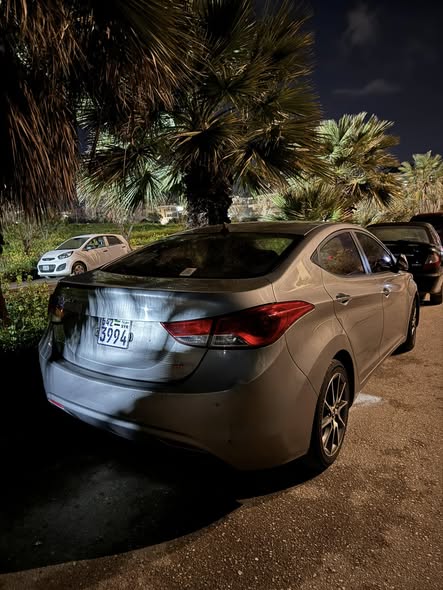 هيونداي افانتي 2011 - صورة 2