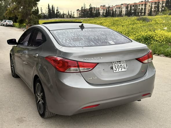 هيونداي افانتي 2011 - صورة 3