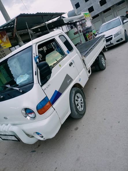 هونداي H-100 2001 - صورة 1