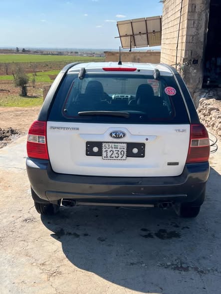 كيا سبورتاج 2006 - صورة 2