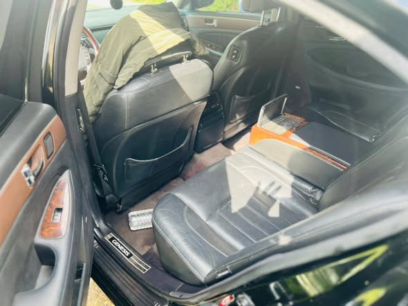 جينسيس جينسيس 2011 - صورة 2