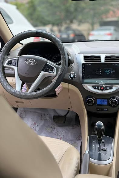 هونداي اكسنت 2011 - صورة 2