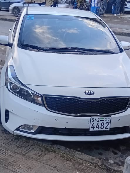 كيا كي ثري 2016 - صورة 2