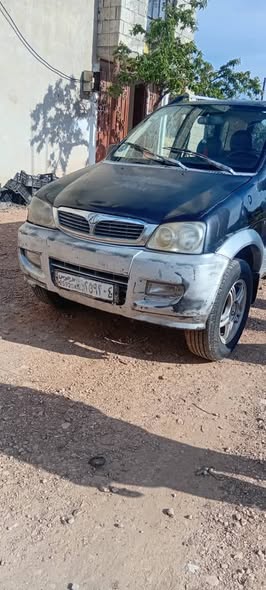 زوتاي نوماد 2006 - صورة 2