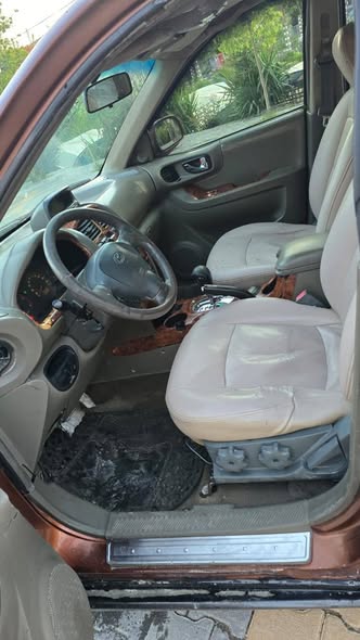 هيونداي سنتافي 2002 - صورة 4