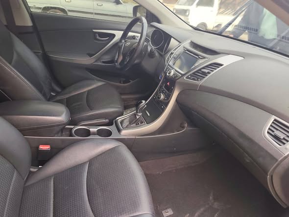 هيونداي افانتي 2014 - صورة 3