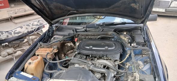 مرسيدس 200 1988 - صورة 3