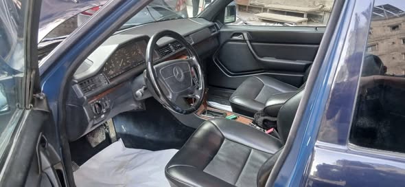 مرسيدس 200 1988 - صورة 5