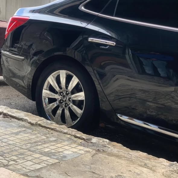 هيونداي إيكوس 2012 - صورة 2