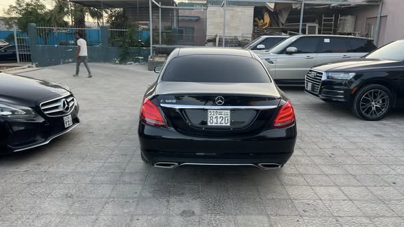 مرسيدس C300 2015 - صورة 4