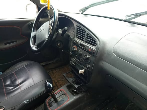 دايو لانوس 2000 - صورة 2