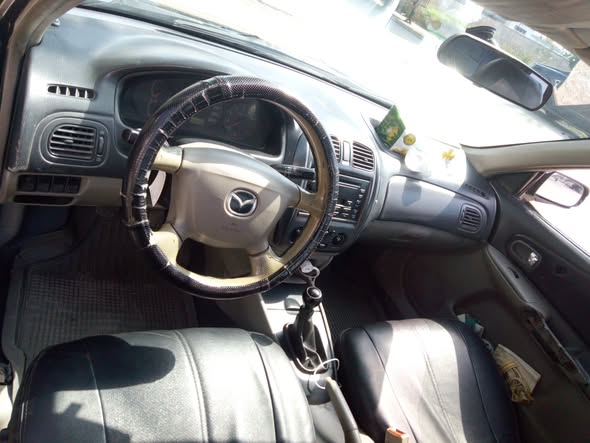 مازدا 323 2003 - صورة 2