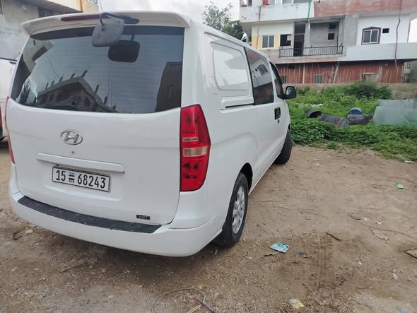 هيونداي H-1 2011 - صورة 3