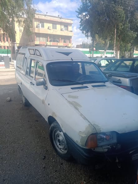 داسيا بيك أب 1997 - صورة 1