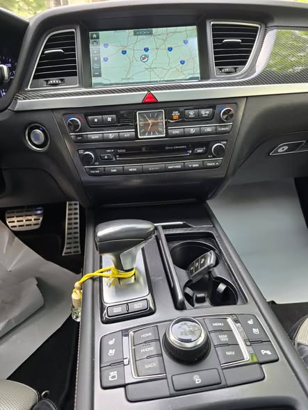 هيونداي جينسيس 2018 - صورة 3