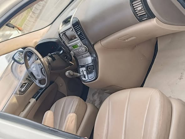 كيا كرنفال 2011 - صورة 5