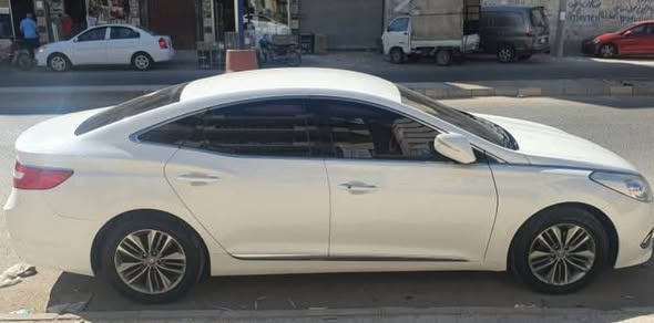 هيونداي ازيرا 2015 - صورة 3