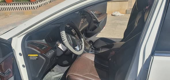 هيونداي ازيرا 2015 - صورة 5